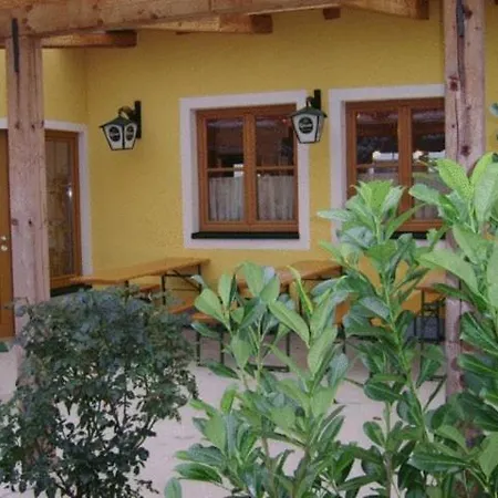 Neues Gastehaus Und Hotel-pension Zum Gmoana Guest house 3*
