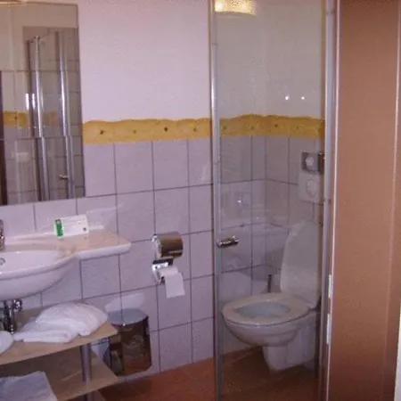 Neues Gastehaus Und Hotel-pension Zum Gmoana Guest house Sankt Valentin
